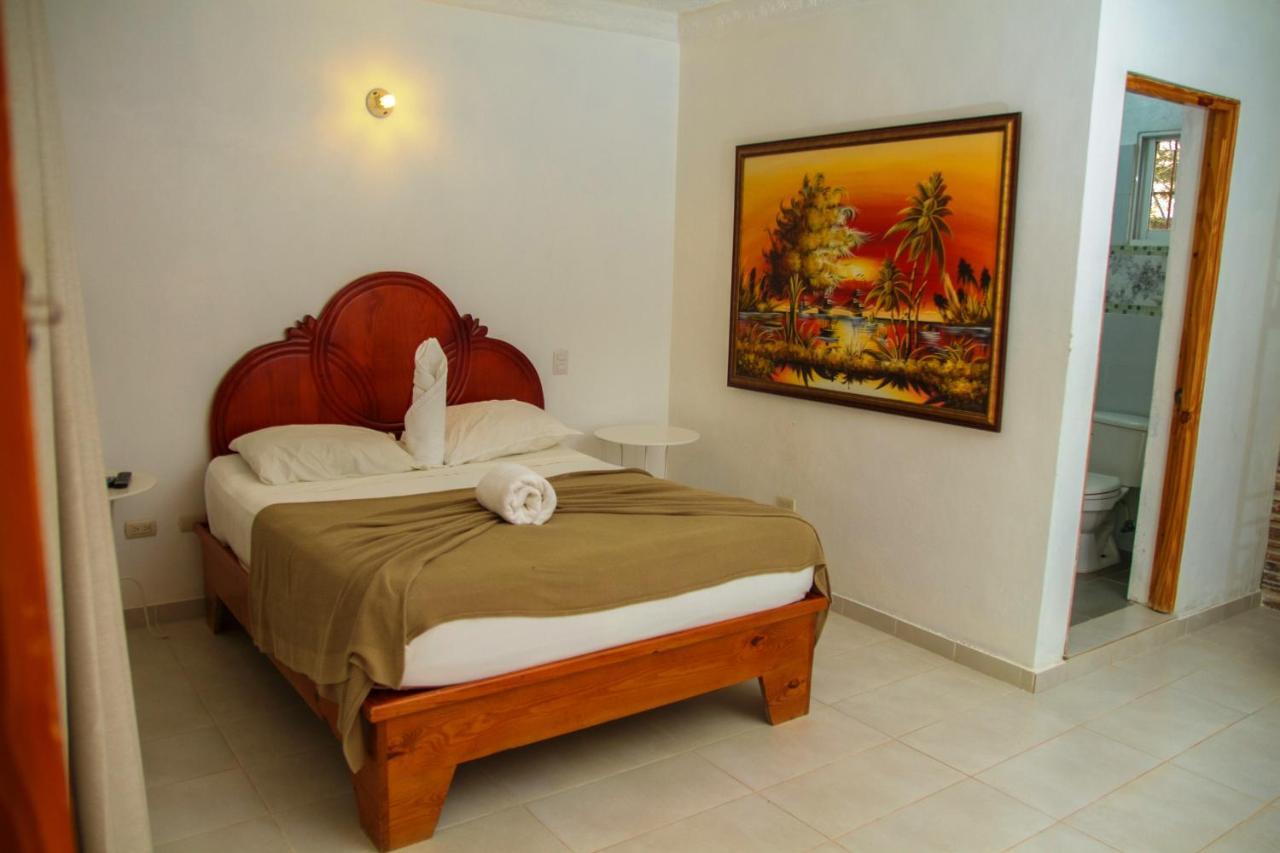 Hotel Colinas Del Rey Hato Mayor Del Rey Esterno foto